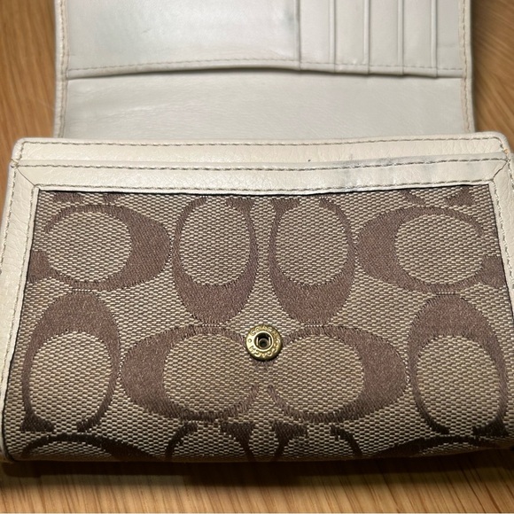 Coach Signature Canvas Trifold Wallet - Picture 10 of 12
